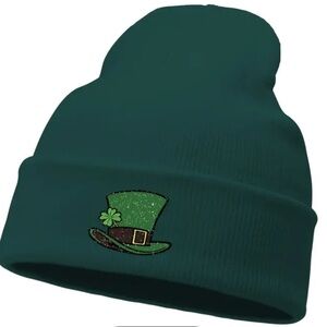 NIP Green Shamrock Clover Hat Design Knit Cap Beanie